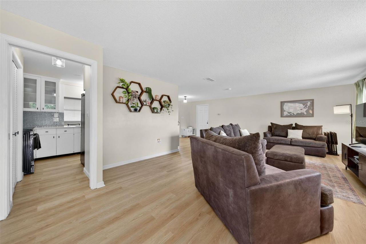 807 Melody Lane, Bradenton, FL 34207 Photo