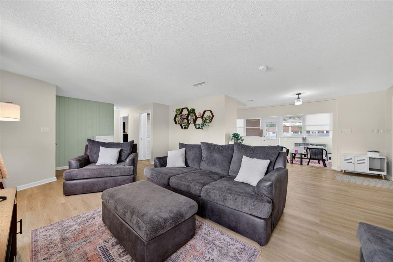 807 Melody Lane, Bradenton, FL 34207 Photo