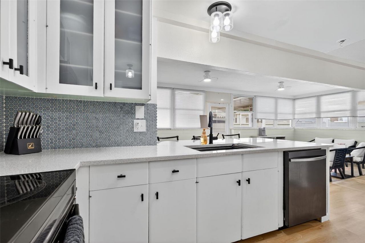 807 Melody Lane, Bradenton, FL 34207 Photo