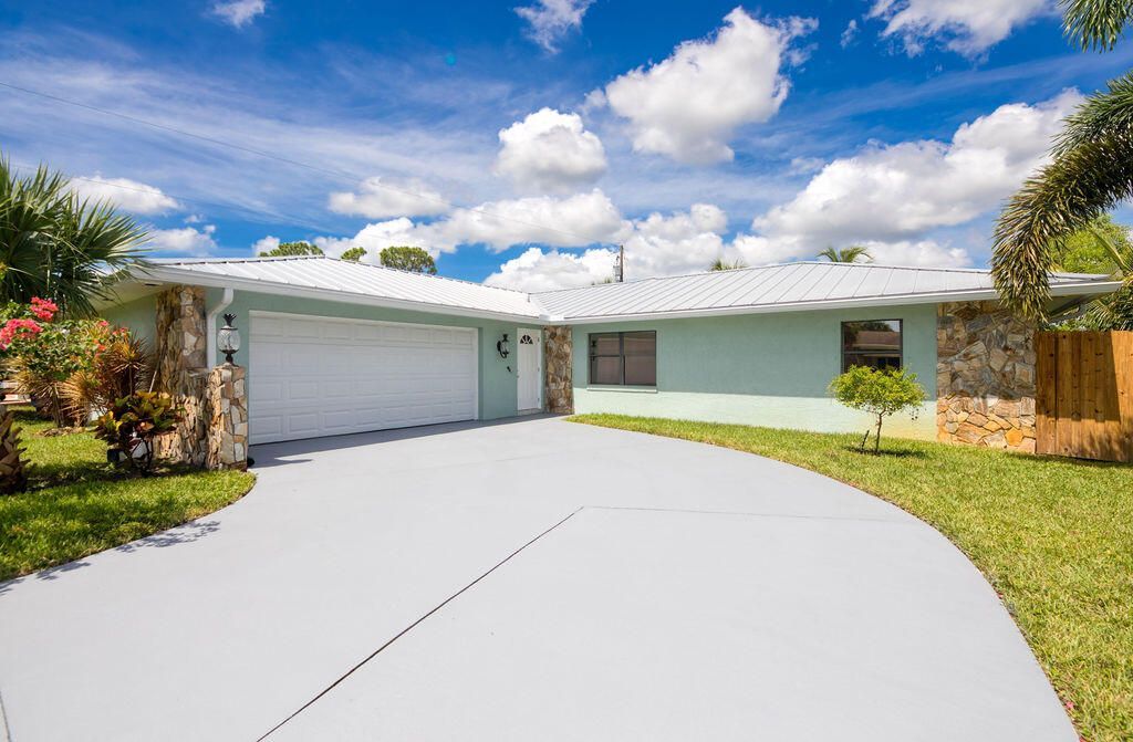 2402 SE Pinero Road, Port Saint Lucie, FL 34952 Photo