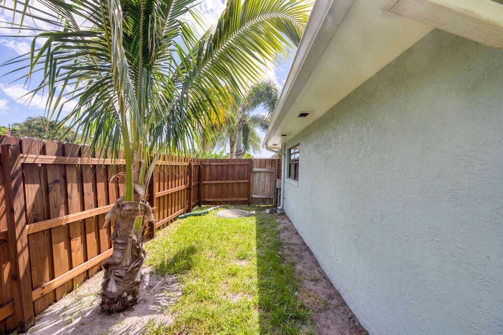 2402 SE Pinero Road, Port Saint Lucie, FL 34952 Photo