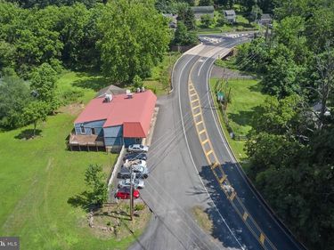 9755 EASTON ROAD, OTTSVILLE, PA 18942