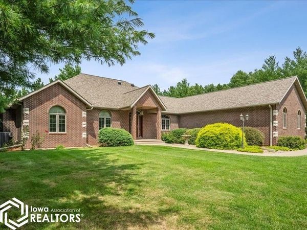 11000 Wildlife Lakes Drive, West Burlington, IA 52655