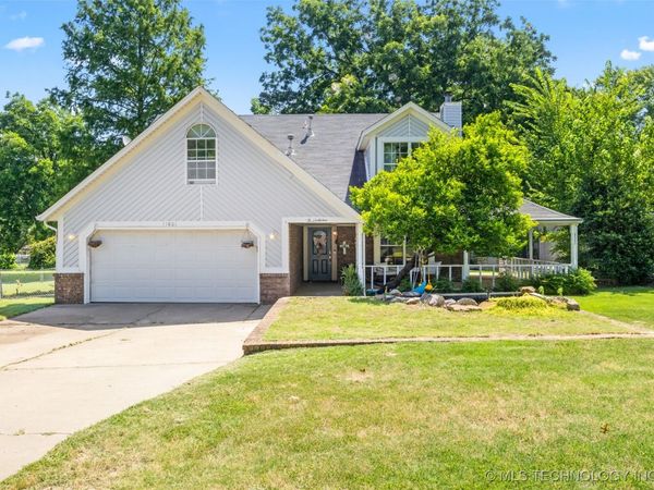 11801 S 266th East Avenue, Coweta, OK 74429