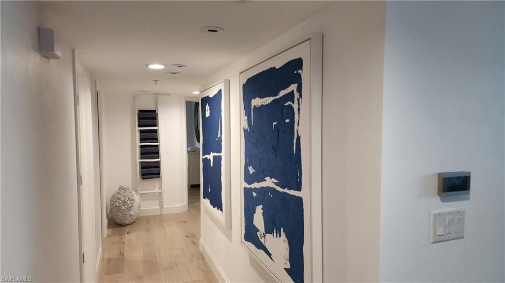 20 Seagate Dr, Unit 301, Naples, FL 34103 Photo