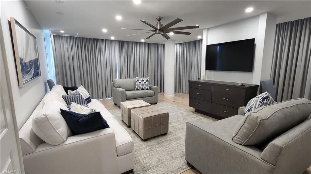 20 Seagate Dr, Unit 301, Naples, FL 34103 Photo