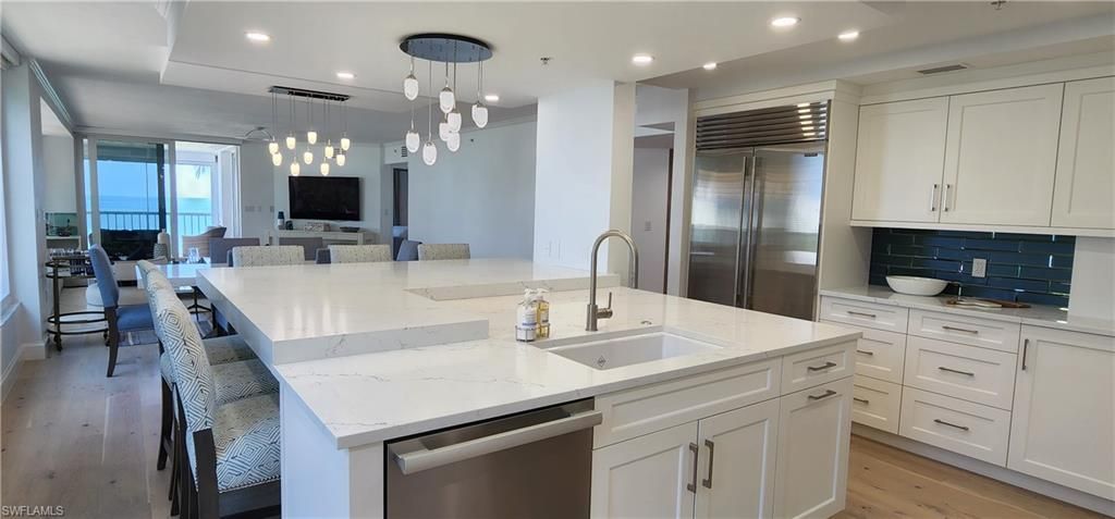 20 Seagate Dr, Unit 301, Naples, FL 34103 Photo