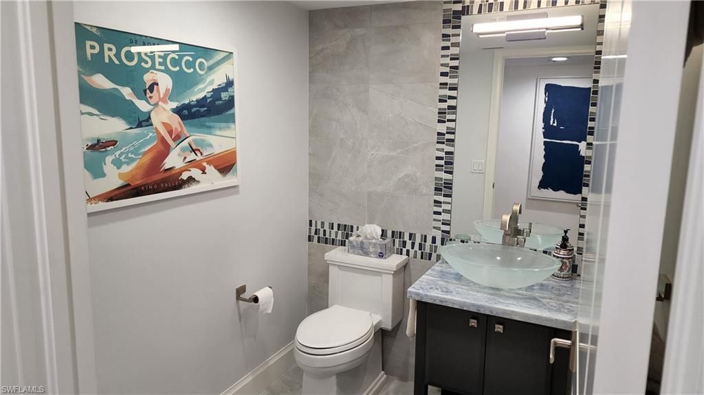 20 Seagate Dr, Unit 301, Naples, FL 34103 Photo