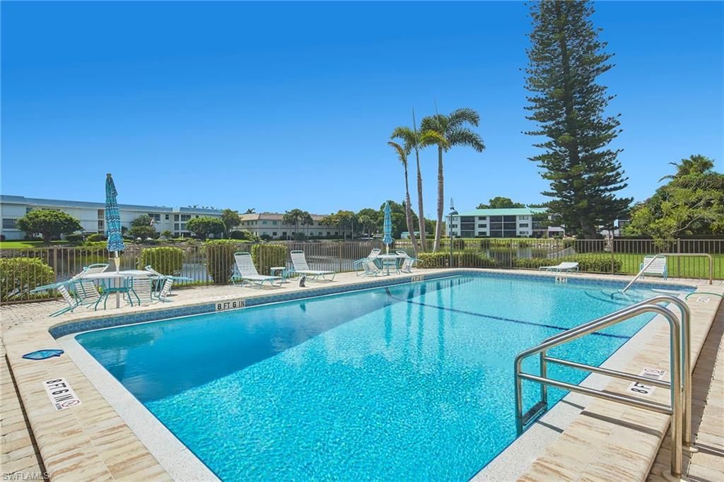 3100 Binnacle Dr, Unit 305, Naples, FL 34103 Photo