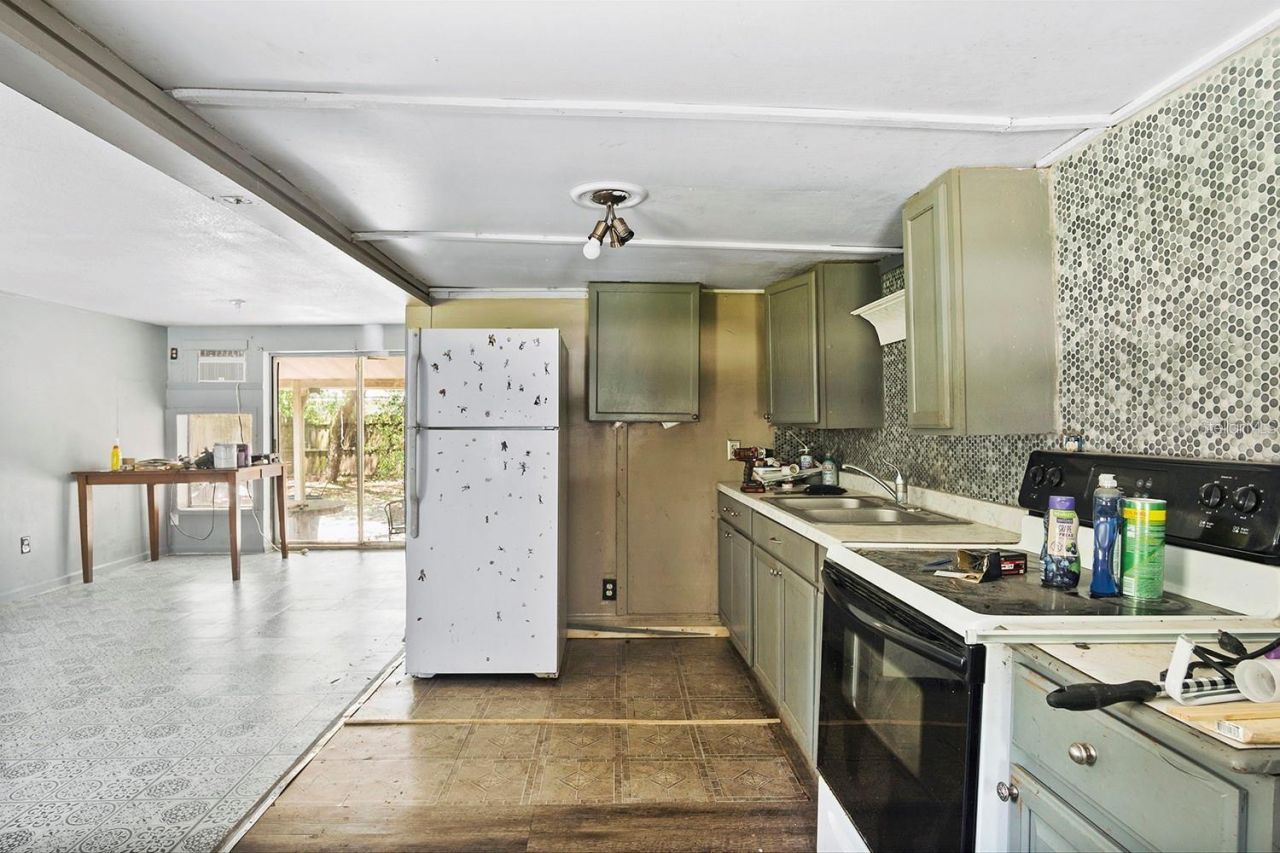 506 Roosevelt Avenue, Masaryktown, FL 34604 Photo