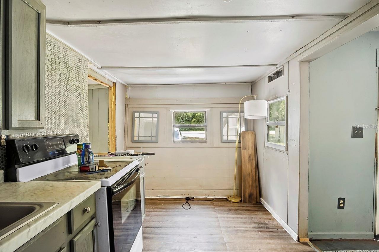 506 Roosevelt Avenue, Masaryktown, FL 34604 Photo