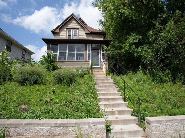 1011 Minnehaha Avenue E, Saint Paul, MN 55106