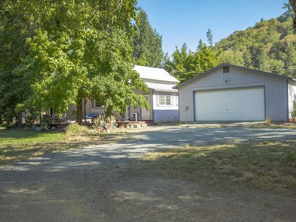 7342 New Hope Road, Grants Pass, OR 97527