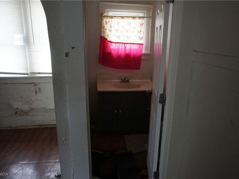 1088 Packard Drive, Akron, OH 44320 Photo 8