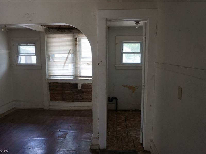 1088 Packard Drive, Akron, OH 44320 Photo 8