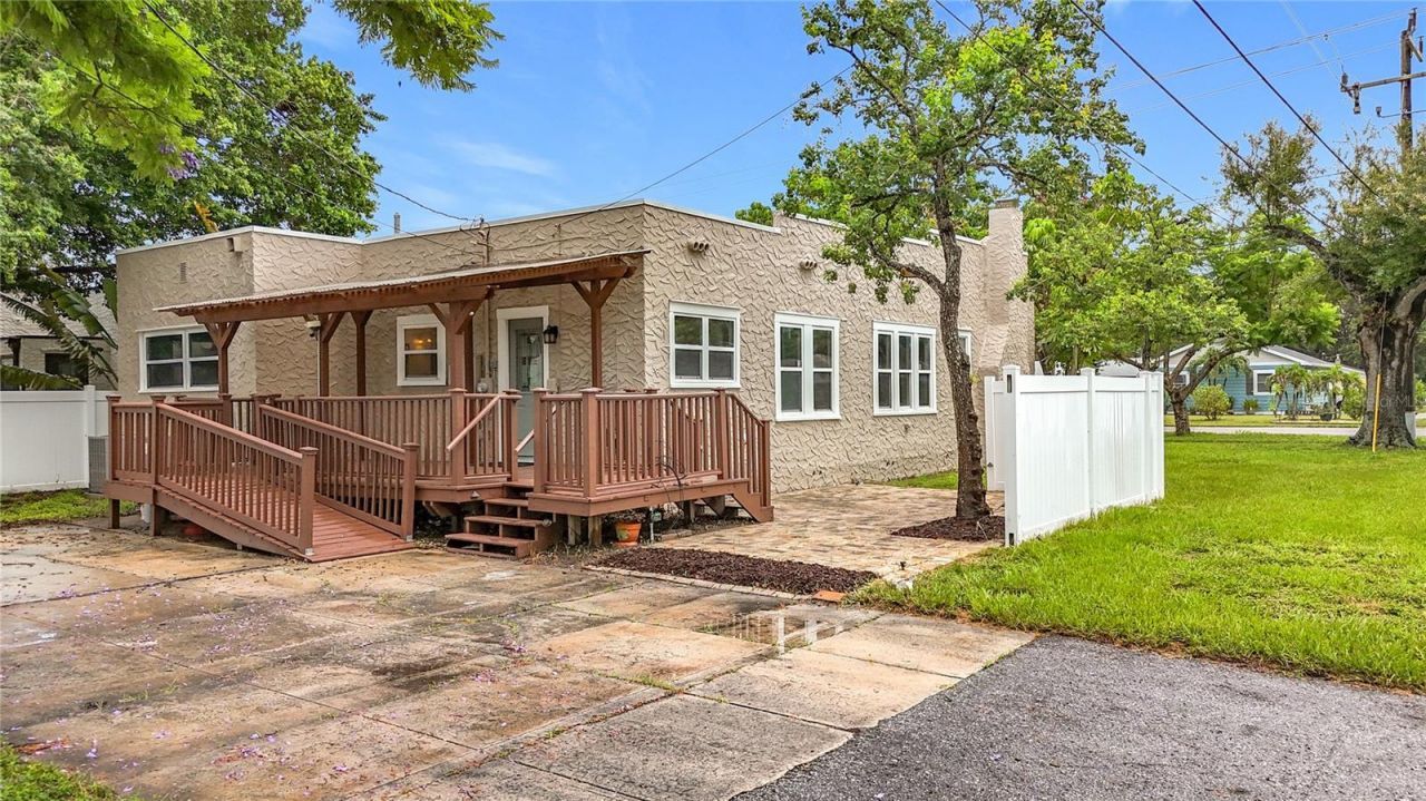 4595 9th Avenue N, Saint Petersburg, FL 33713 Photo