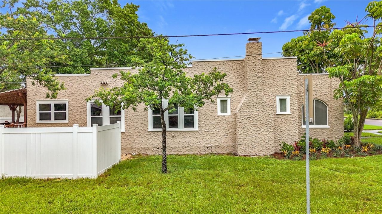 4595 9th Avenue N, Saint Petersburg, FL 33713 Photo