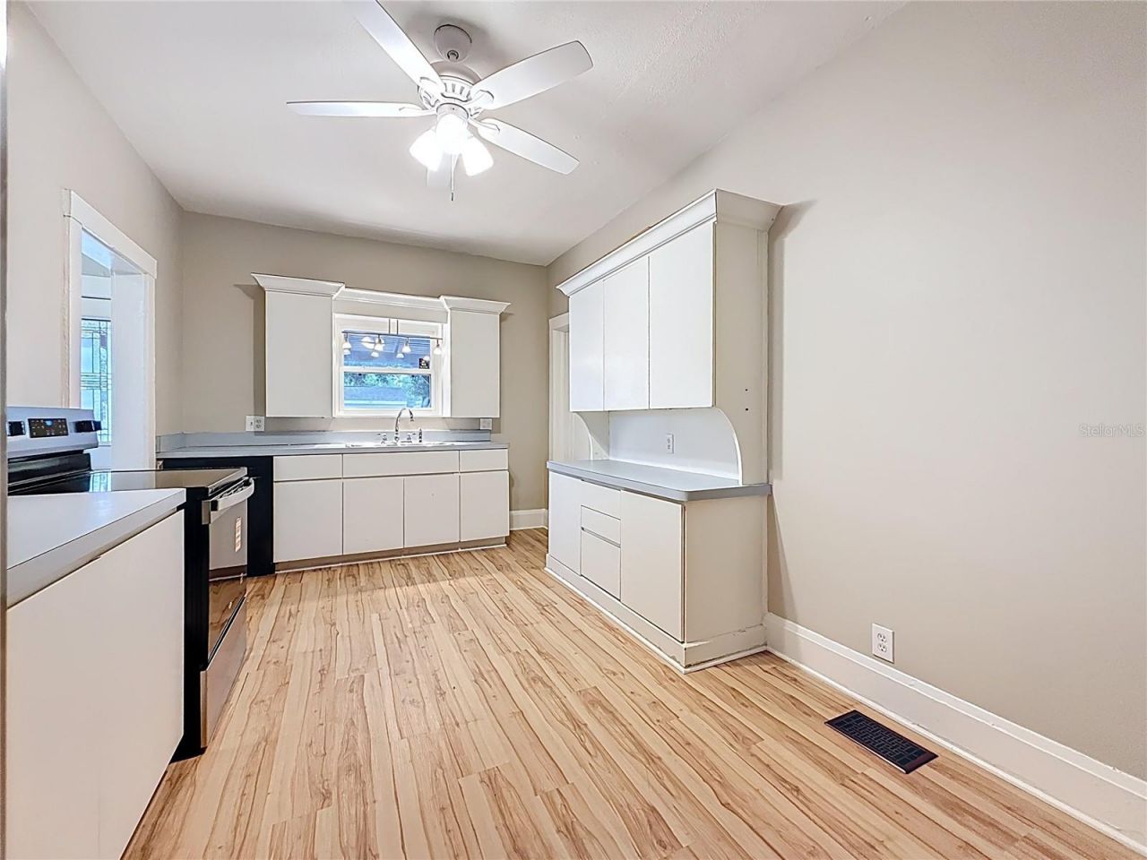 4595 9th Avenue N, Saint Petersburg, FL 33713 Photo