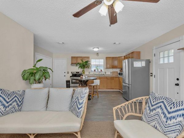 304 N E St, Pensacola, FL 32501