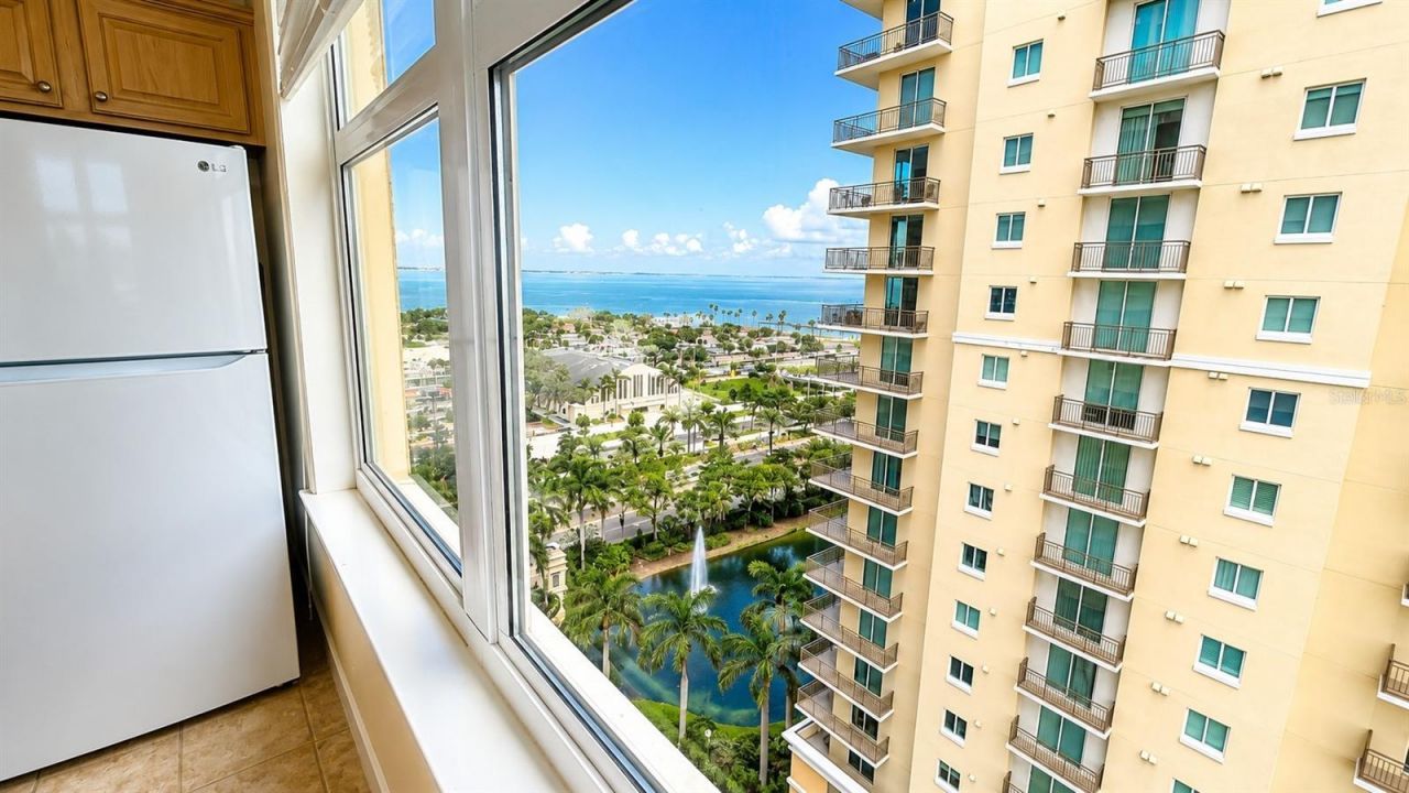 750 N Tamiami Trail, Unit 1402, Sarasota, FL 34236 Photo
