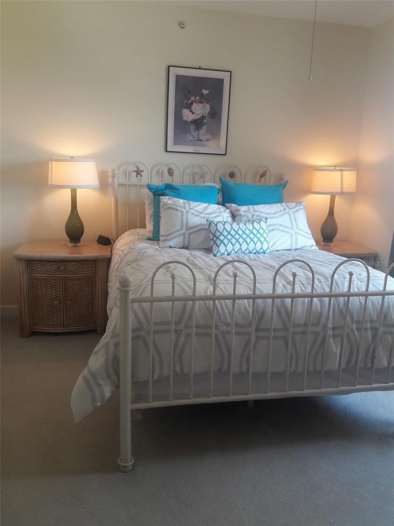 750 N Tamiami Trail, Unit 1402, Sarasota, FL 34236 Photo