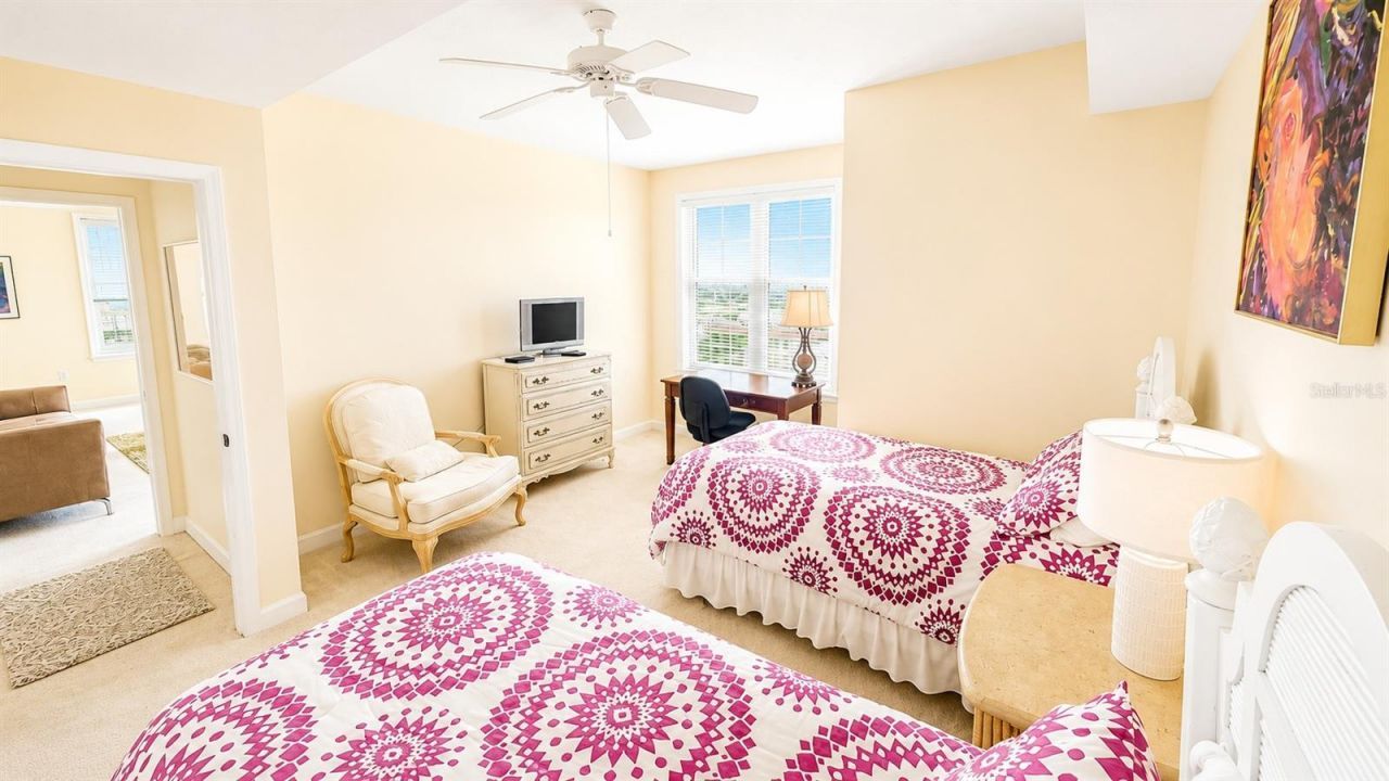 750 N Tamiami Trail, Unit 1402, Sarasota, FL 34236 Photo