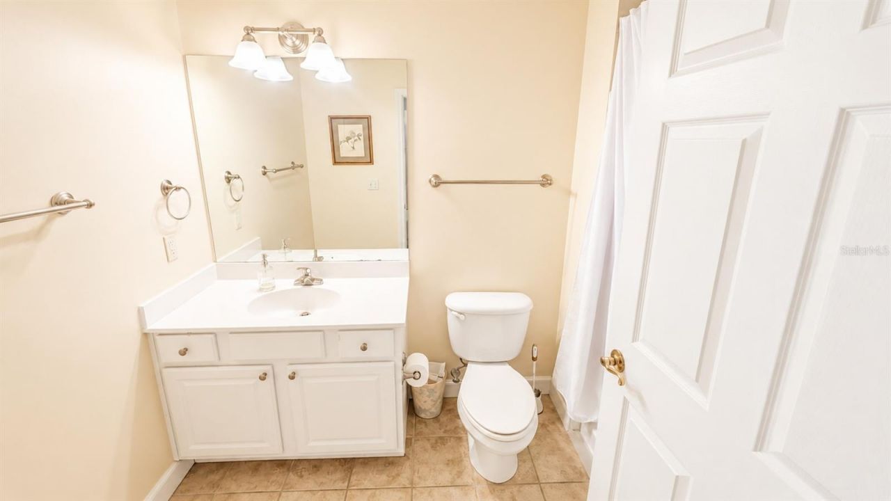 750 N Tamiami Trail, Unit 1402, Sarasota, FL 34236 Photo