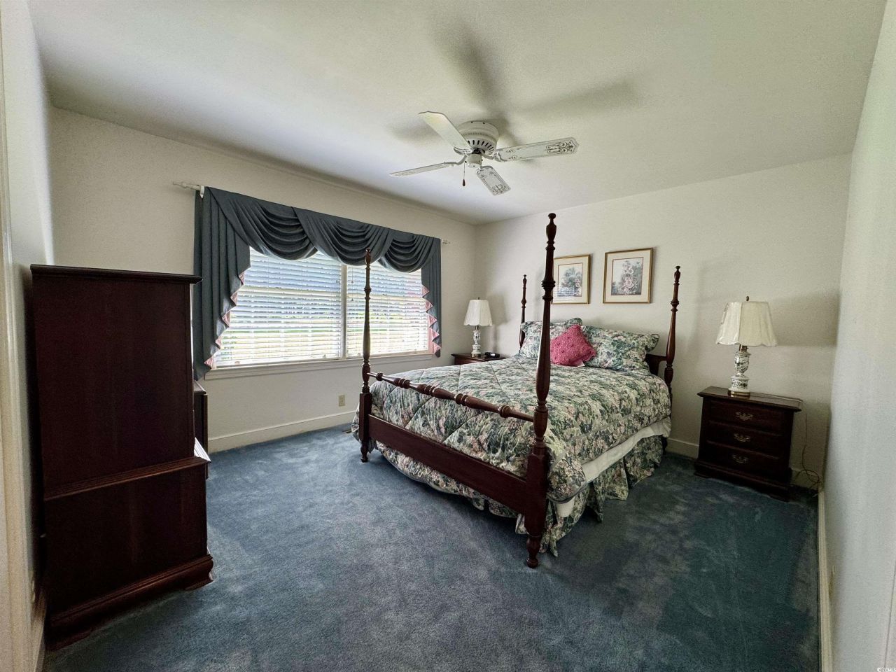 90 Gordon Ave Photo 18