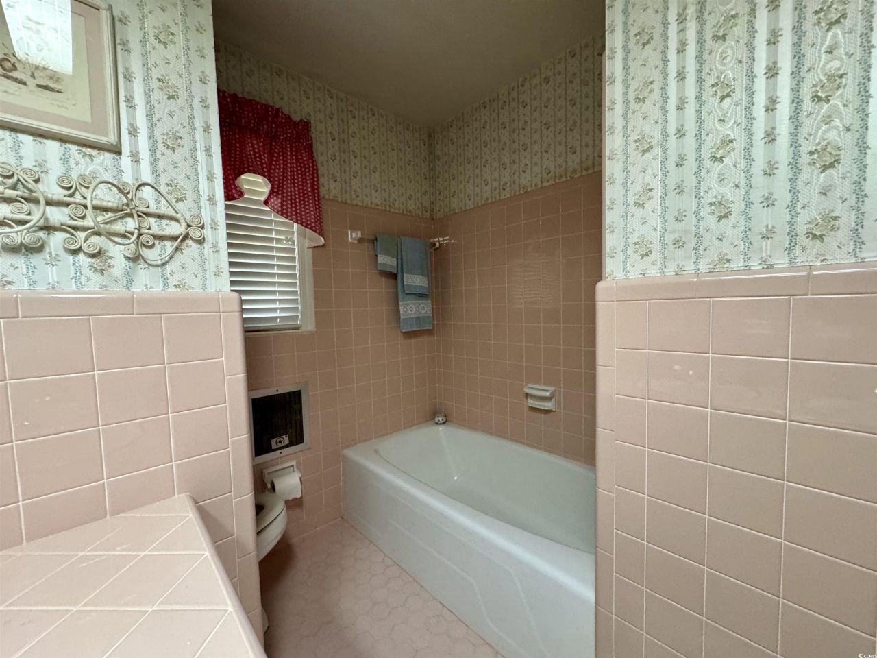 90 Gordon Ave Photo 21