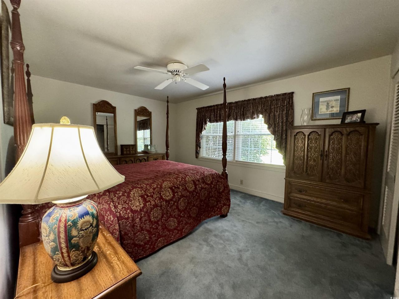 90 Gordon Ave Photo 22