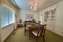 90 Gordon Ave photo 4