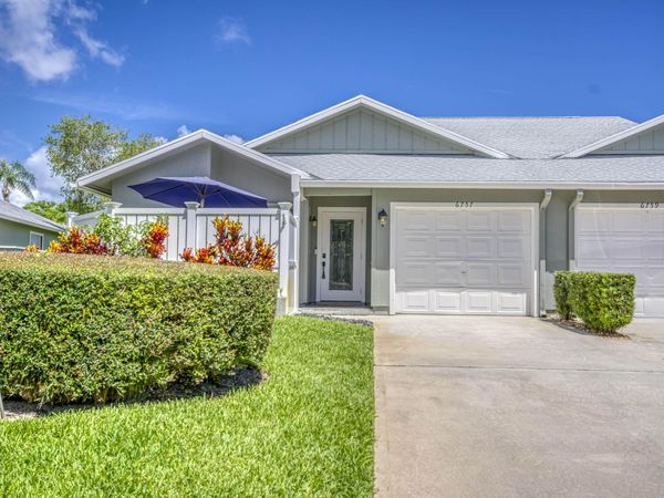 6757 SE Yorktown Drive, Hobe Sound, FL 33455