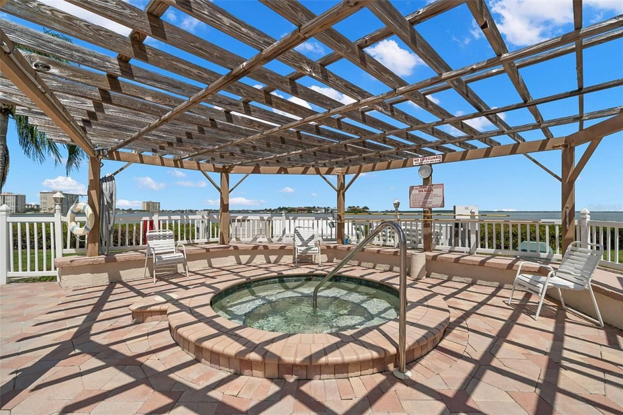 6219 Palma Del Mar Boulevard S, Unit 606, Saint Petersburg, FL 33715 Photo