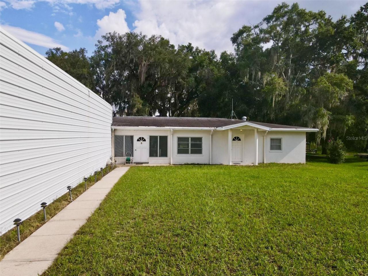 407 Hunting Lodge Drive, Inverness, FL 34453 Photo