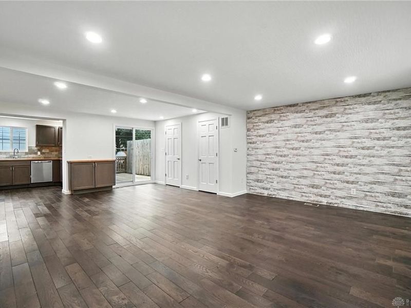 165 Frebis Avenue, Columbus, OH 43206 Photo 4