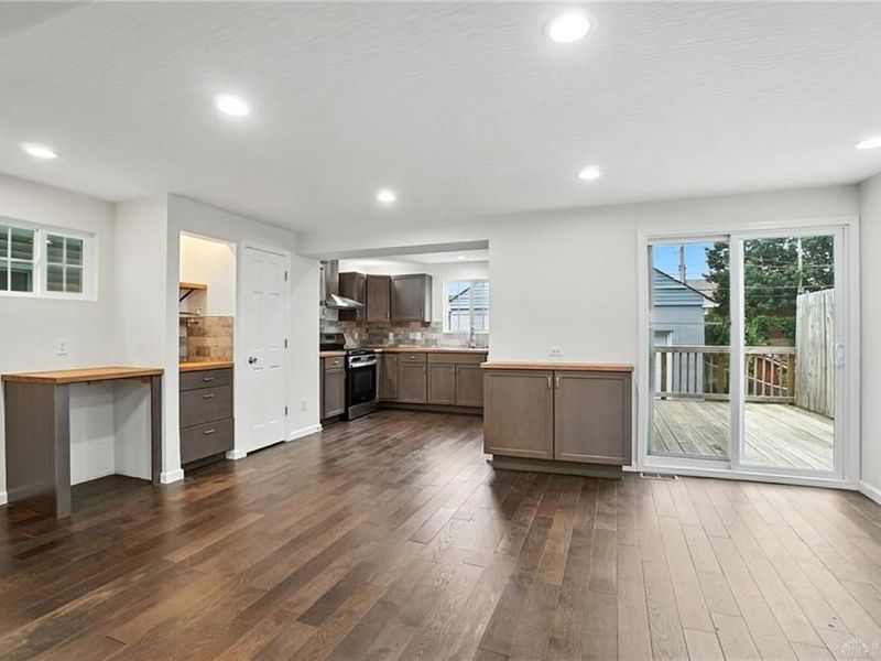 165 Frebis Avenue, Columbus, OH 43206 Photo 6