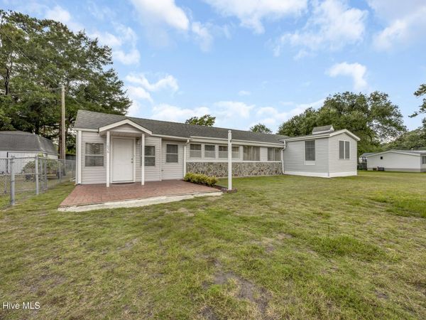 1656 Seagull Way SW, Ocean Isle Beach, NC 28469