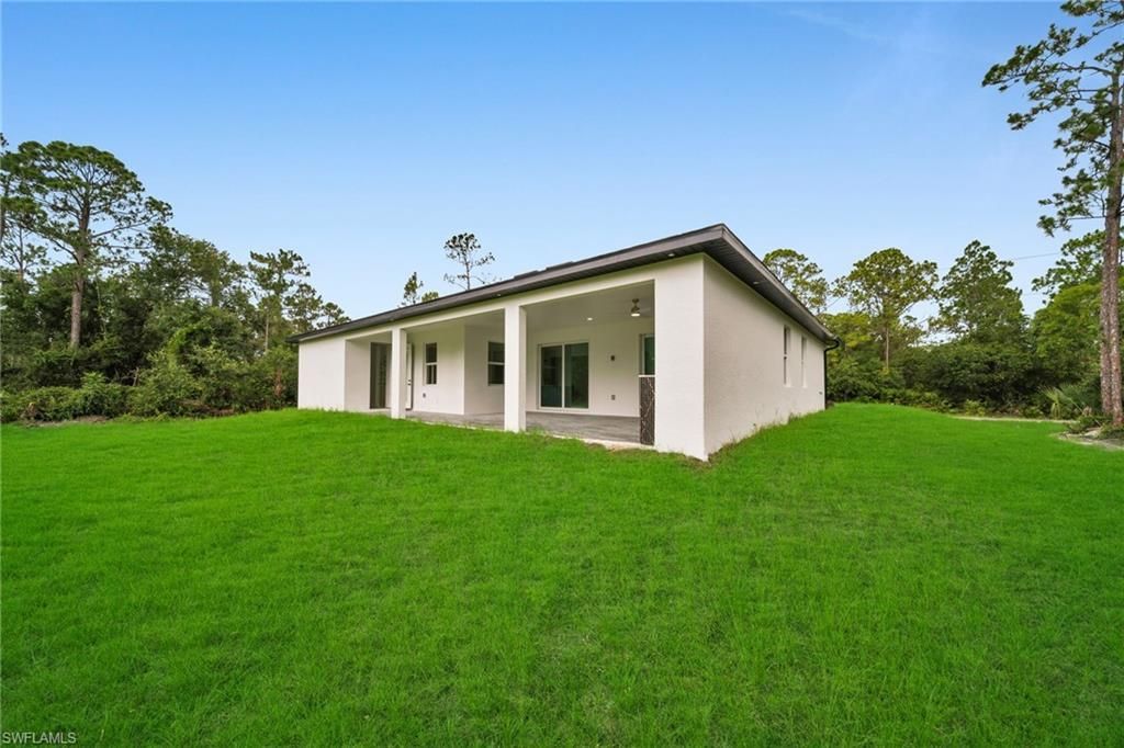 102 Grant Ave, Lehigh Acres, FL 33936 Photo