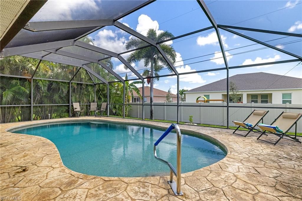 1001 NE 6th Ave, Cape Coral, FL 33909 Photo