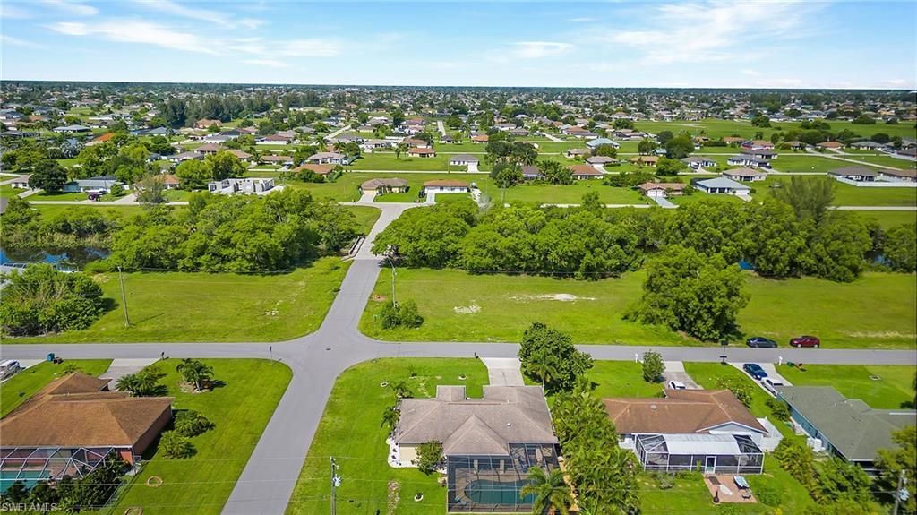 1001 NE 6th Ave, Cape Coral, FL 33909 Photo