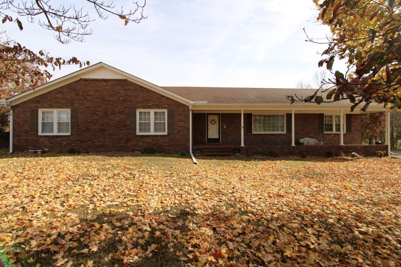 738 N Broad St, Lexington, TN 38351 Main Photo