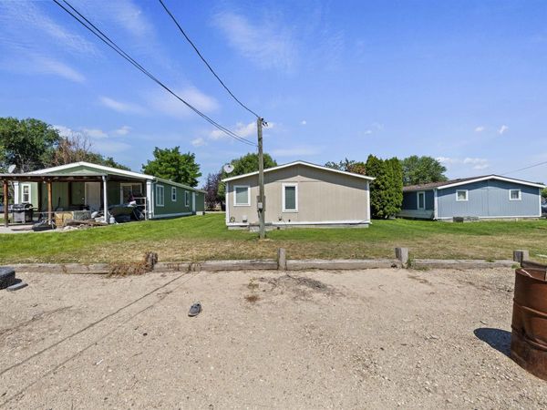 912 4th Ave N, Nampa, ID 83687