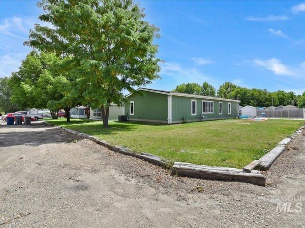 912 4th Ave N, Nampa, ID 83687