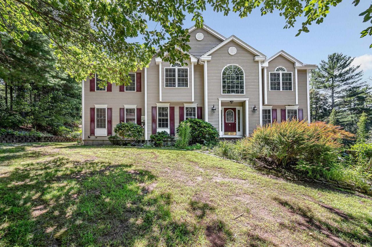 7 Oak Ridge Drive, Atkinson, NH 03811 Main Photo