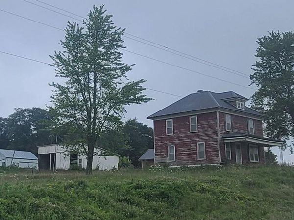 350 Pole Line Road, Postville, IA 52162