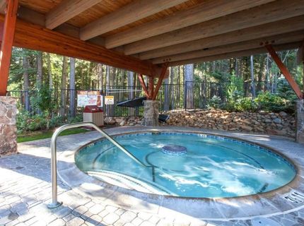 139 Basque, Truckee, CA 96161 Photo