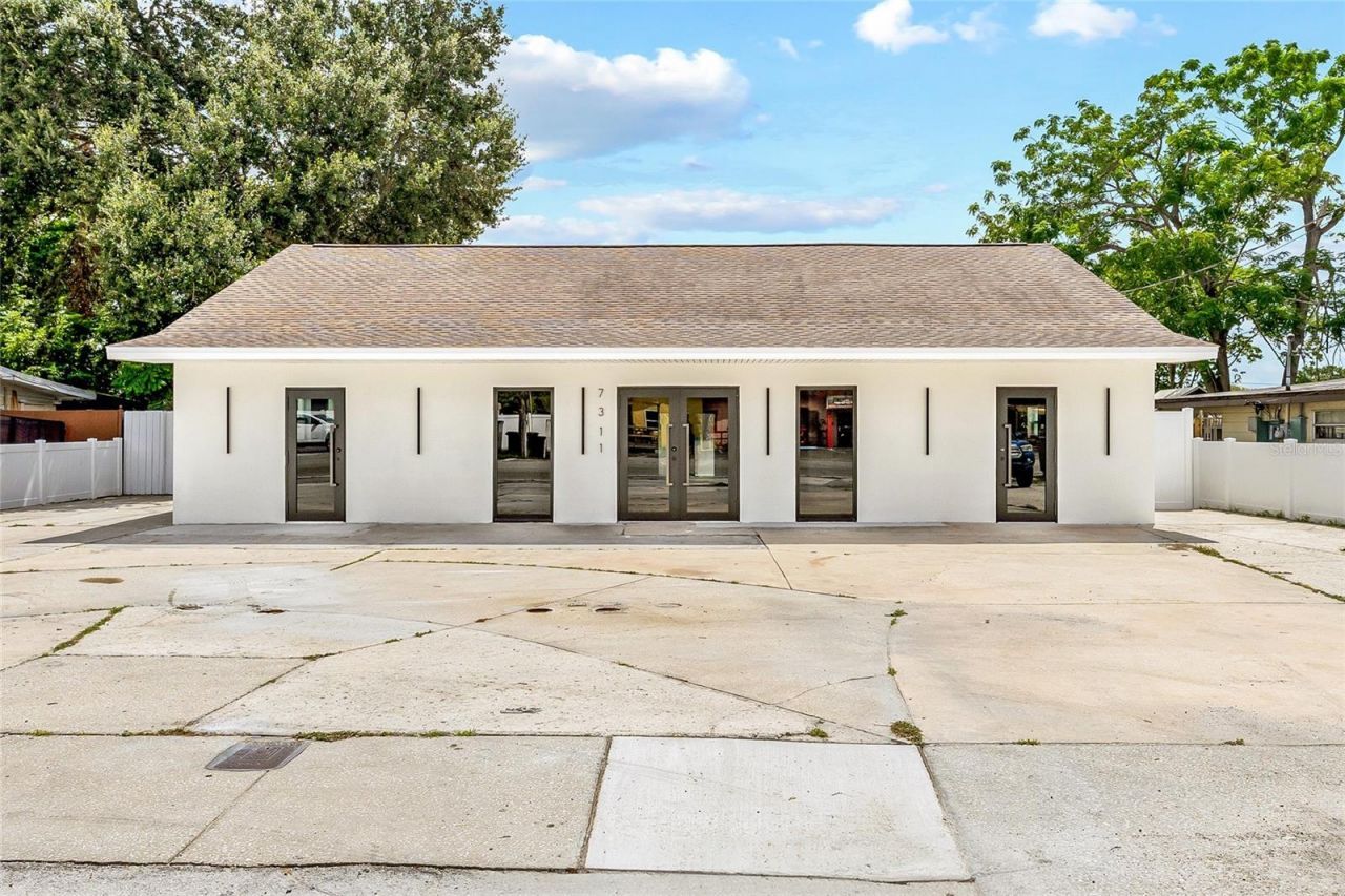 7311 N Armenia Avenue, Tampa, FL 33604 Main Photo