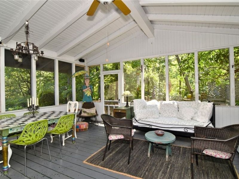 30700 Ainsworth Drive, Cleveland, OH 44124 Photo 10