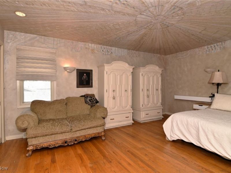 30700 Ainsworth Drive, Cleveland, OH 44124 Photo 18