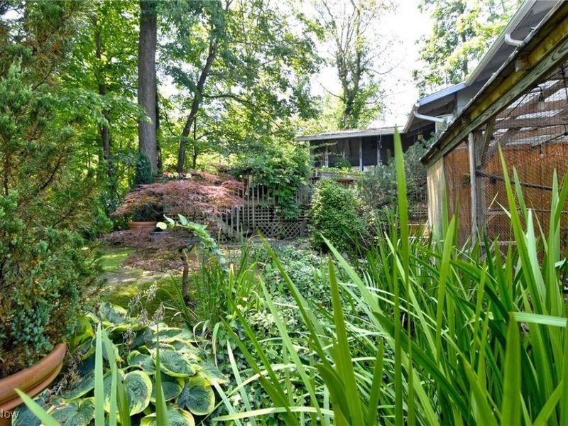 30700 Ainsworth Drive, Cleveland, OH 44124 Photo 46